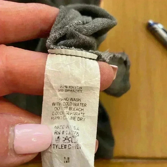 Altar’d State Women's Boho Feminine Ruffle Rayon Comfortable gray top medium - Picture 5 of 11